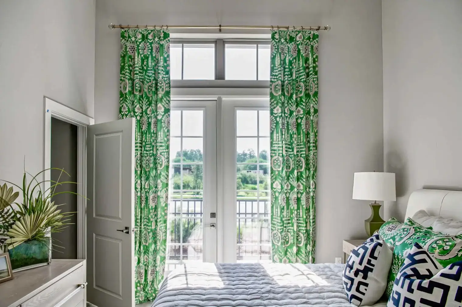 c5c314fd fff9 4ac2 bb99 84688592eedc 1 100 o le upscale strong light ai 40 tone enhance 30 color enhance 30